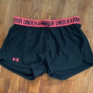 Athletic black shorts